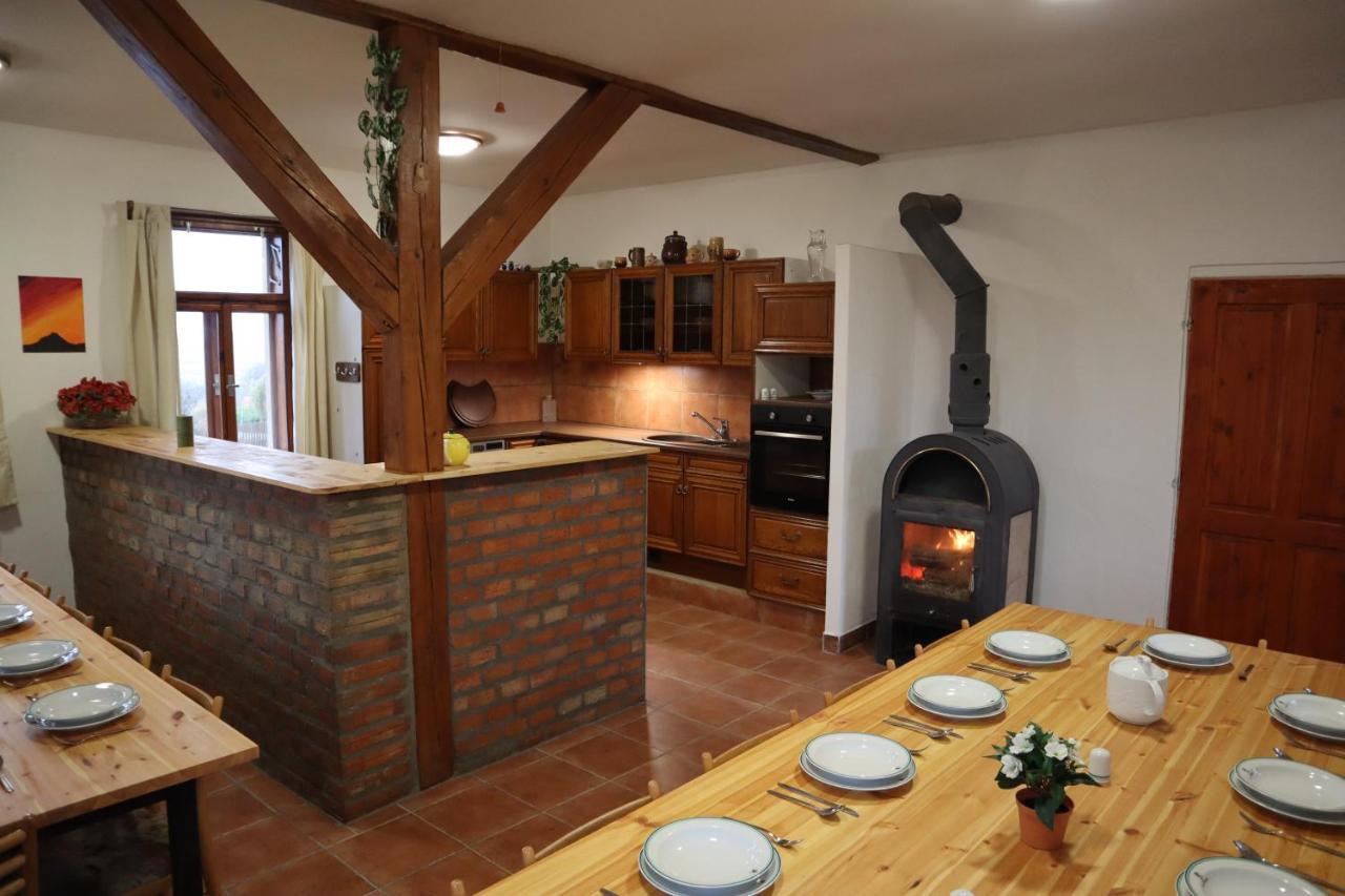 Prazdninovy Dum Jirkov Villa Zelezny Brod Luaran gambar